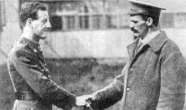 Martin O'Meara after Poziers, meeting another V C recipient, Albert Jacka. Image Wikimedia Commons