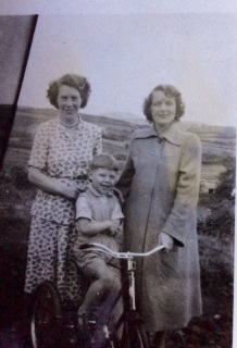 Di, sister in law Nancy Gallagher and our older brother Donal c.1950s (thesilvervoice)